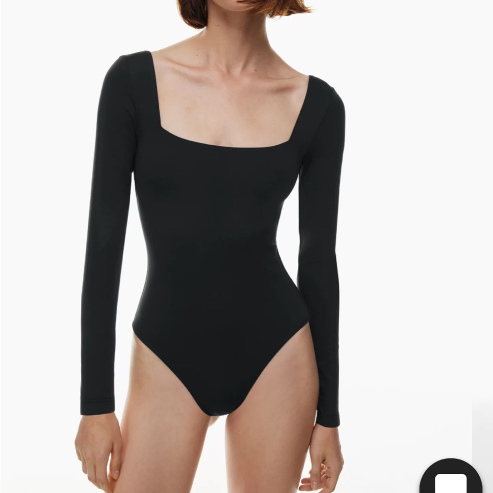 *NWT* Aritzia Contour Black Squareneck Longsleeve Bodysuit